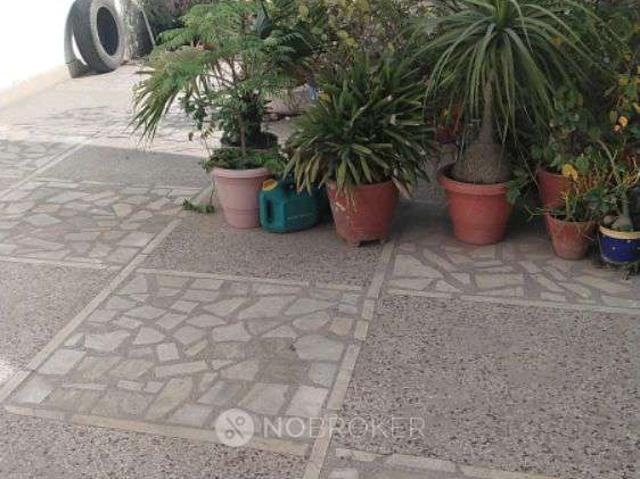 Property for rent in North West Delhi, Deri