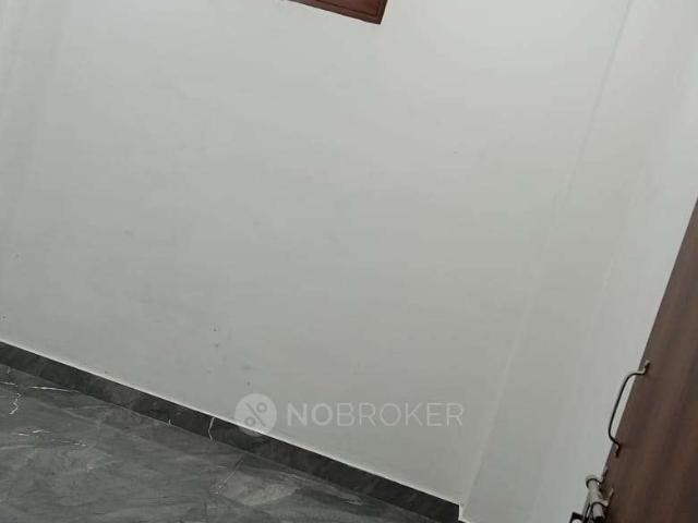 Property for rent in Deri