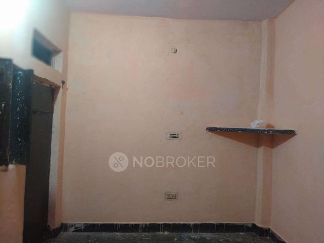 Property for rent in Deri