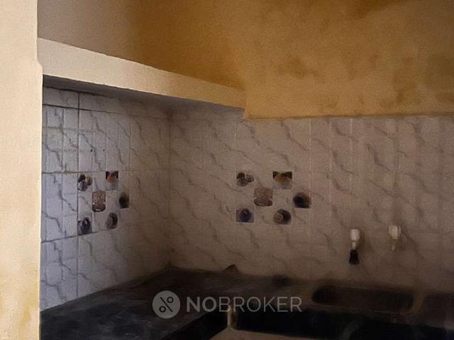 Property for rent in East Delhi, Deri