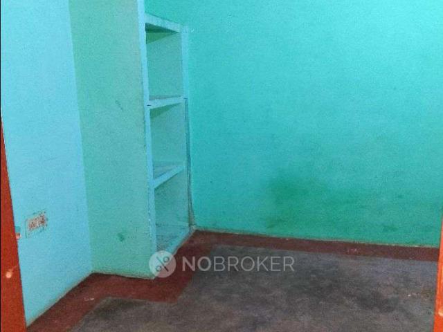 Property for rent in Deri