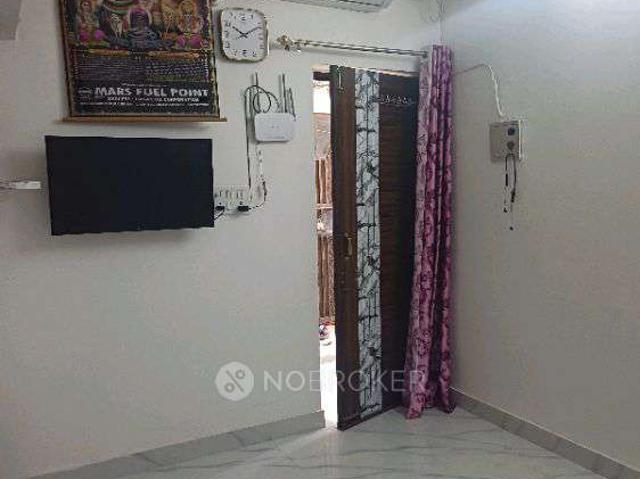 Property for rent in Deri