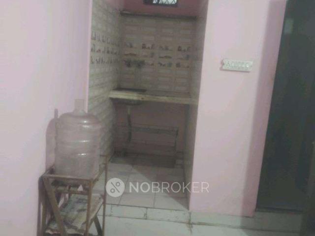 Property for rent in East Delhi, Deri