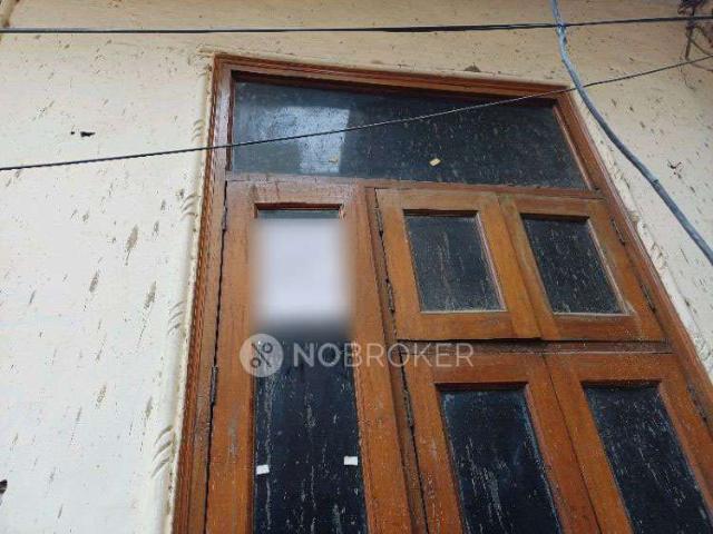 Property for rent in North West Delhi, Deri