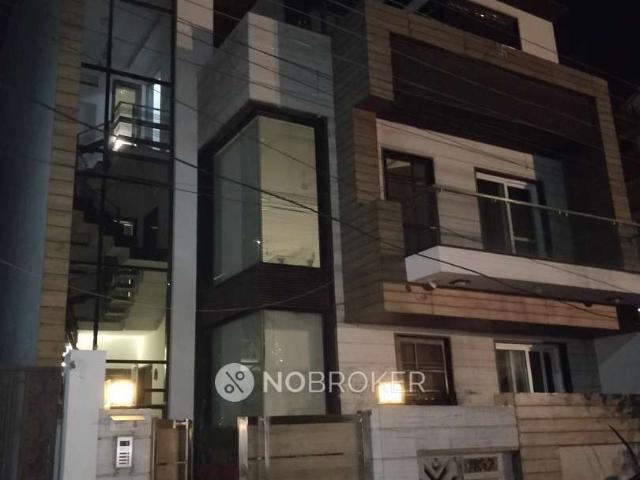 Property for rent in Hariana