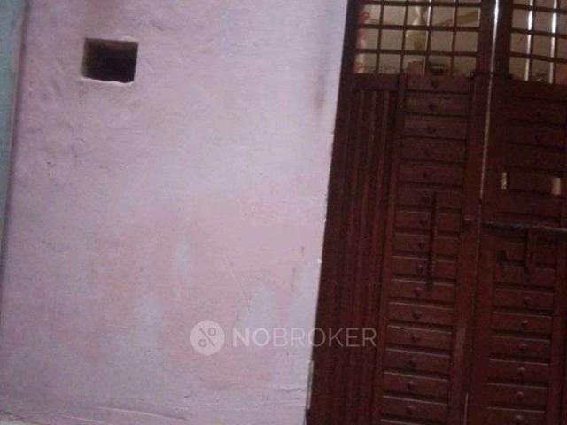 Property for rent in Deri