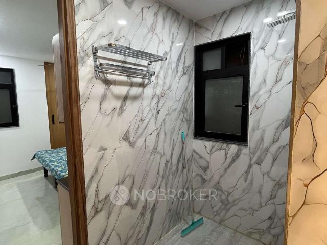 Property for rent in Deri