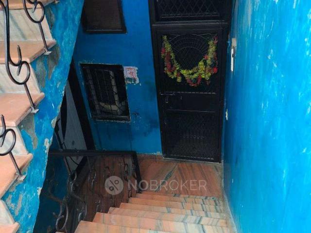 House for sale in East Delhi, Deri
