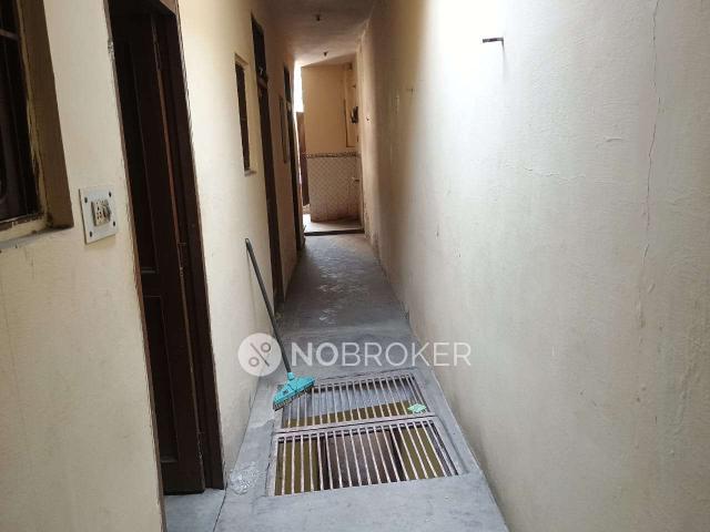 House for sale in East Delhi, Deri