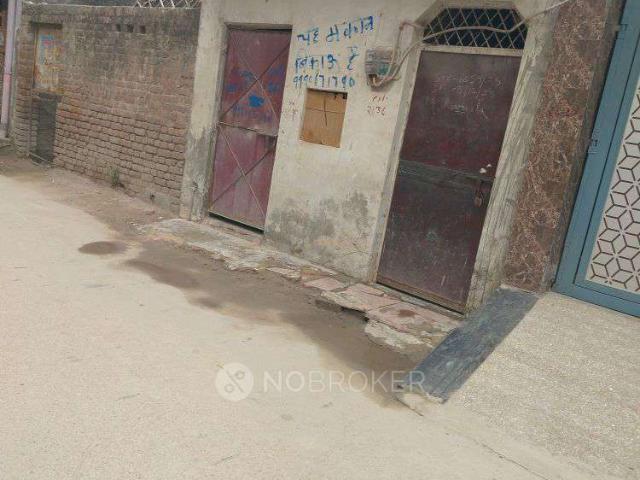 House for sale in West Delhi, Deri