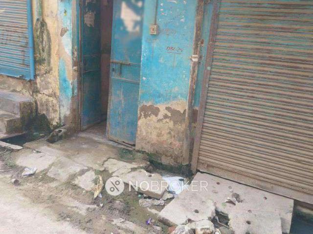 House for sale in West Delhi, Deri