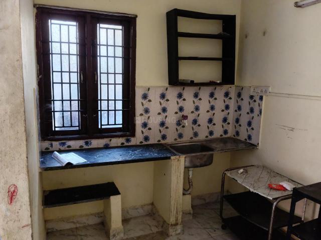 Flat for rent in Adyar, Tamil Nadu