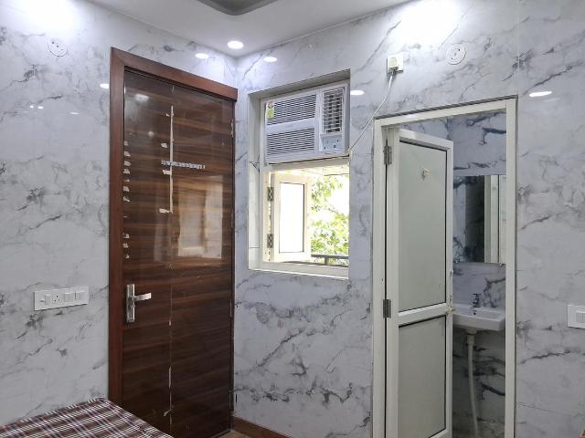 Flat for rent in West Delhi, Deri