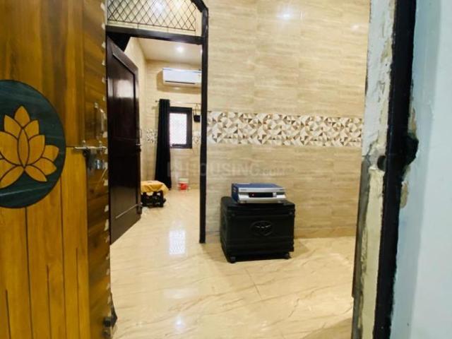 Flat for rent in West Delhi, Deri