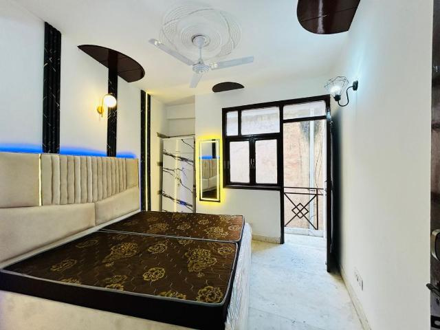 Flat for rent in South Delhi, Deri