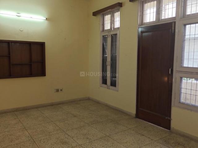 Flat for rent in Deri