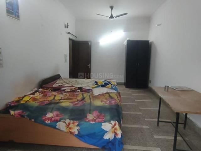 Flat for rent in Outram Lines, Delhi