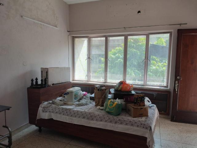 Flat for rent in South Delhi, Deri