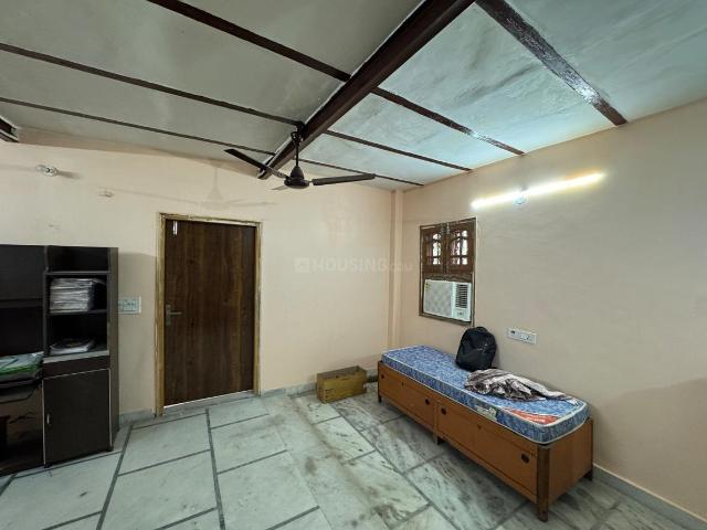 Flat for rent in West Delhi, Deri