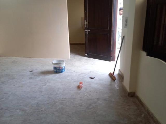 Flat for rent in West Delhi, Deri