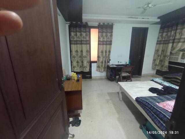 Flat for rent in Deri