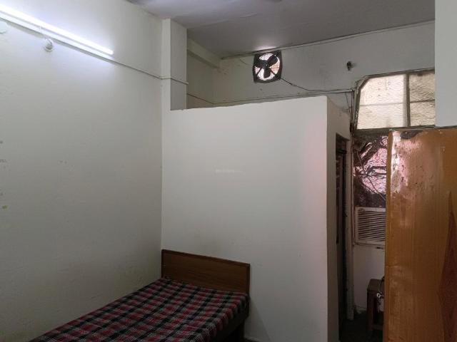 Flat for rent in Karol Bagh, Delhi