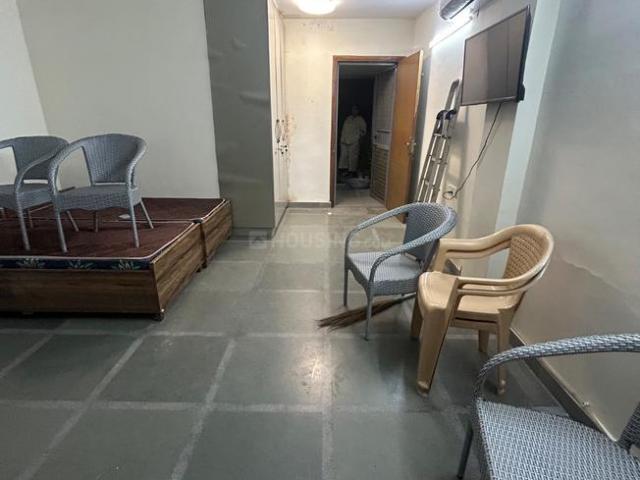 Flat for rent in Deri