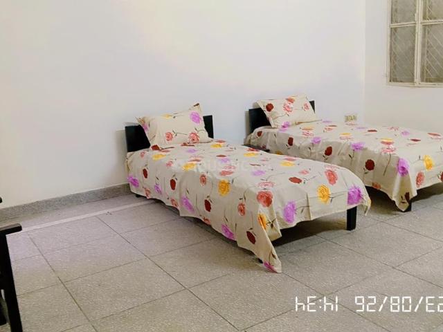 Flat for rent in East Delhi, Deri