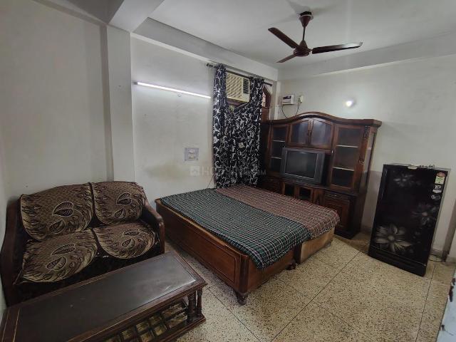 Flat for rent in South Delhi, Deri