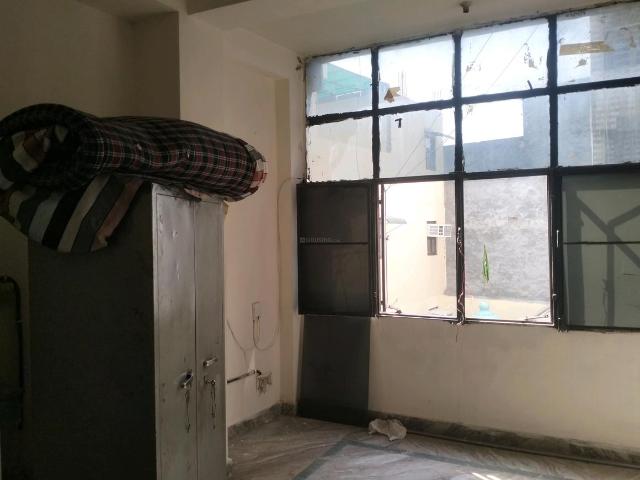 Flat for rent in East Delhi, Deri