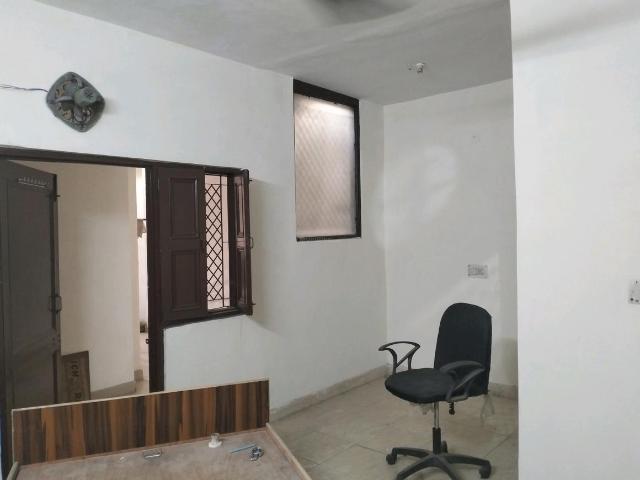 Flat for rent in East Delhi, Deri