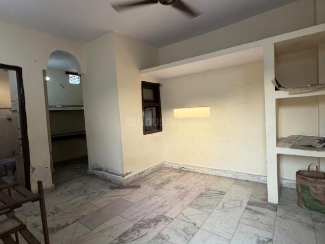 Flat for rent in East Delhi, Deri