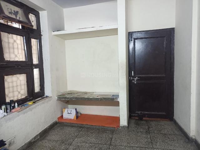 Flat for rent in Deri