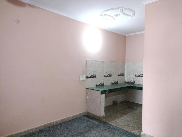Flat for rent in South West Delhi, Deri