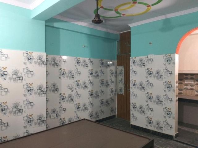 Flat for rent in East Delhi, Deri