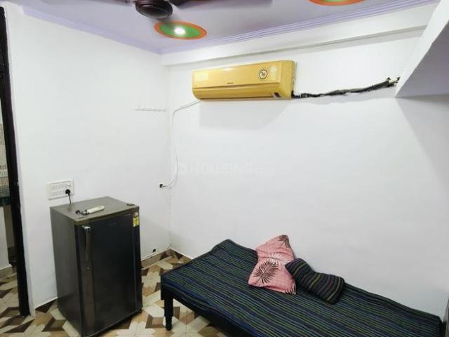 Flat for rent in East Delhi, Deri