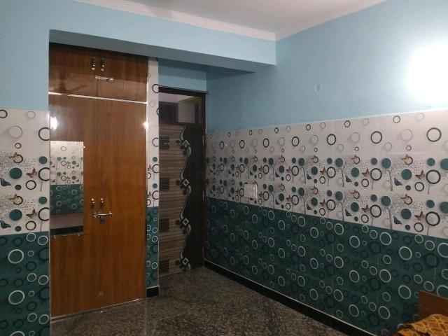 Flat for rent in East Delhi, Deri