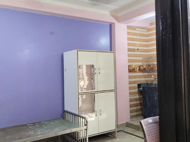 Flat for rent in East Delhi, Deri