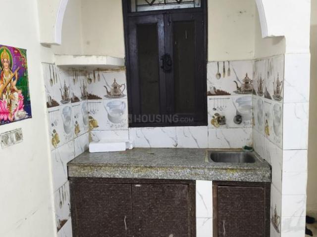 Flat for rent in East Delhi, Deri