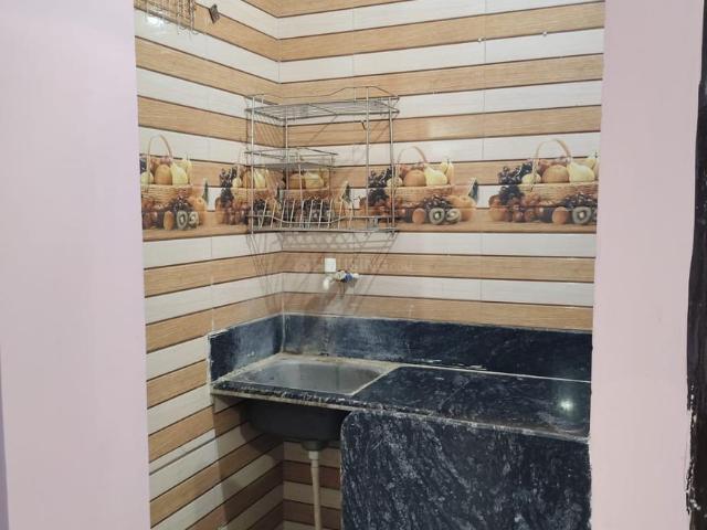 Flat for rent in East Delhi, Deri