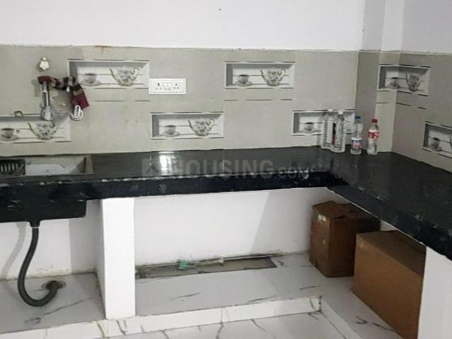 Flat for rent in बड़ा भरवांरा, Lucknow