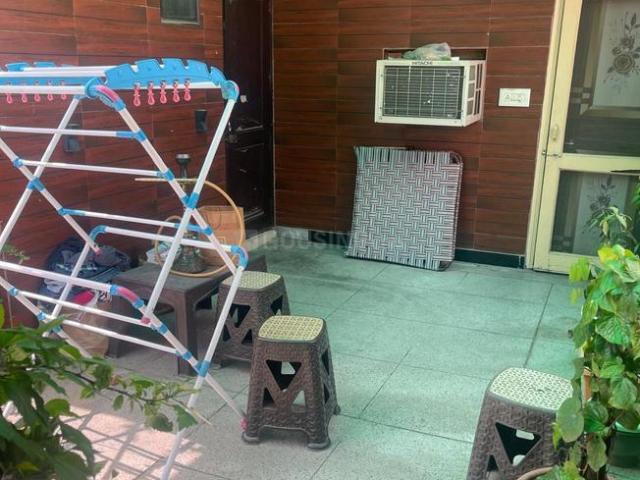 Flat for rent in West Delhi, Deri