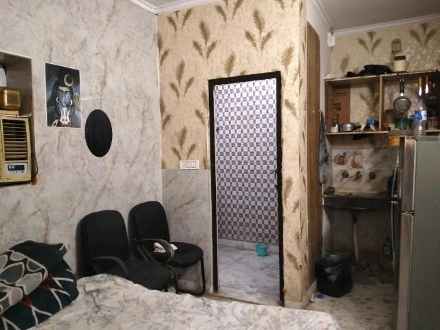 Flat for rent in West Delhi, Deri