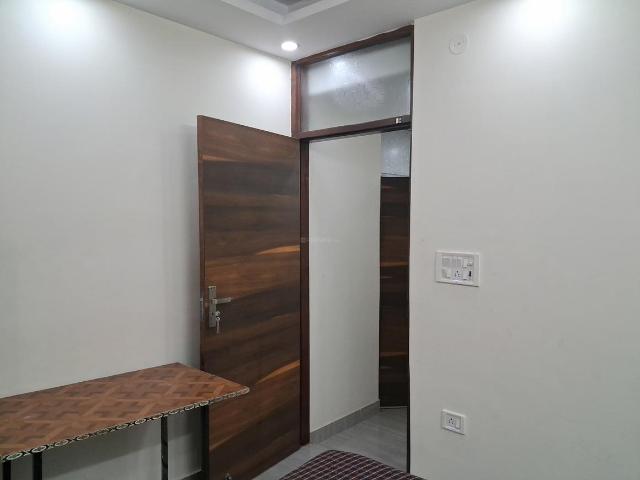 Flat for rent in West Delhi, Deri