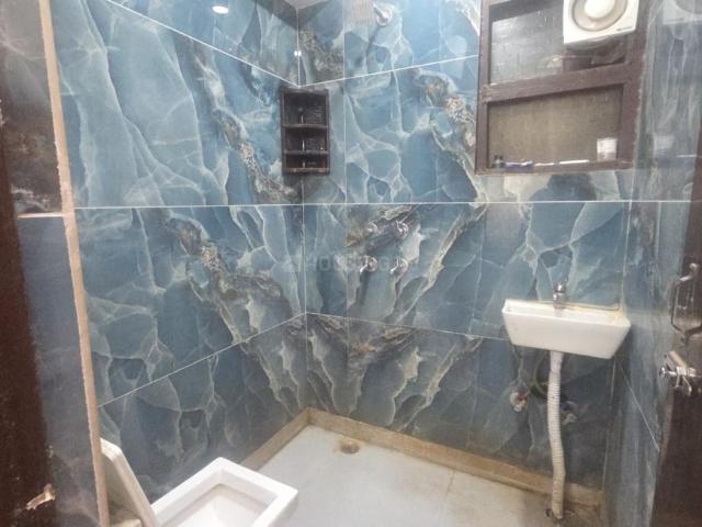 Flat for rent in Anand Parbat, Delhi