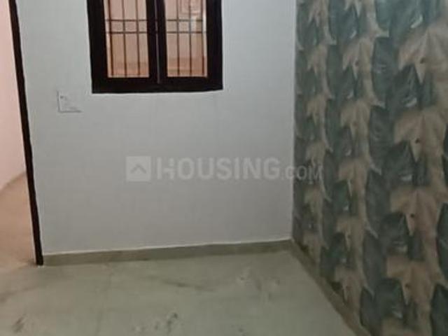 Flat for rent in East Delhi, Deri