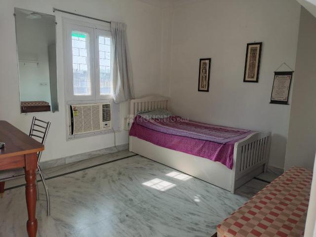 Flat for rent in South Delhi, Deri