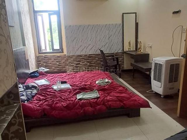 Flat for rent in South Delhi, Deri