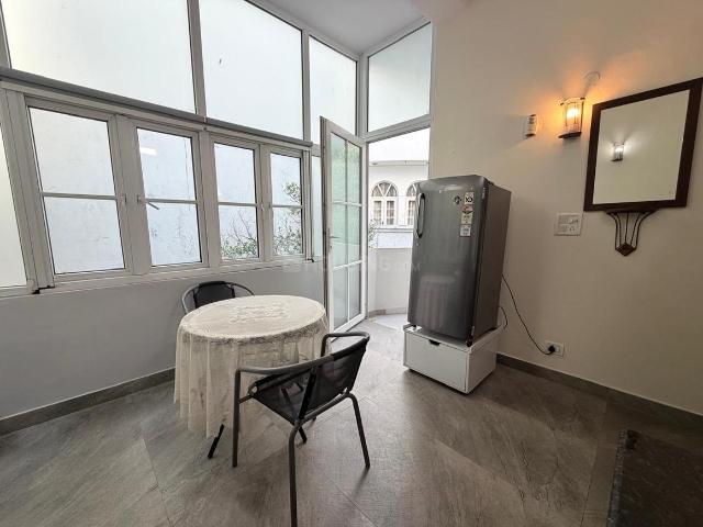 Flat for rent in South Delhi, Deri