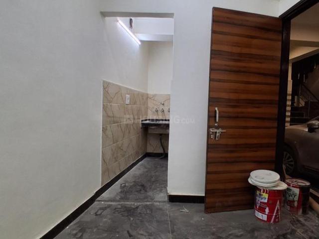 Flat for rent in Deri